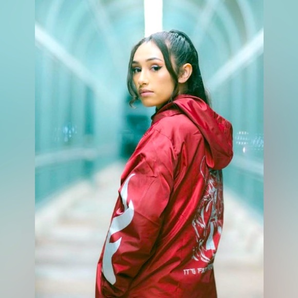 Valeza Lifestyle Anime Streetwear Lightweight Jacket Size Medium - Picture 3 of 8